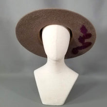 Load image into Gallery viewer, Tawny