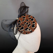 Load image into Gallery viewer, Too Cute To Spook