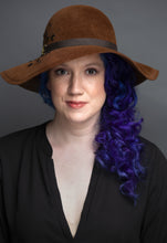 Load image into Gallery viewer, Harlowe