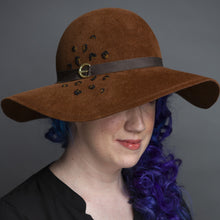 Load image into Gallery viewer, Harlowe